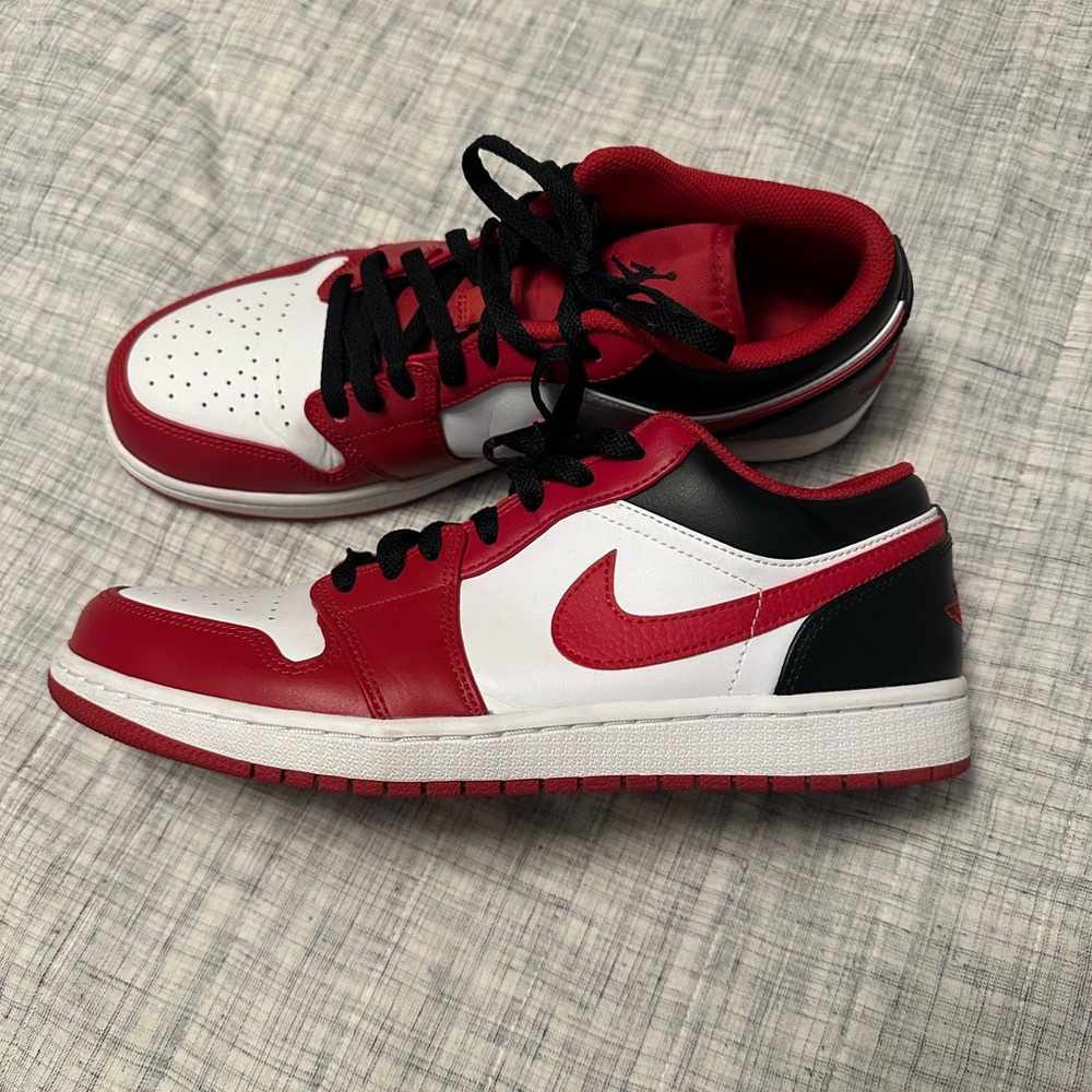 Jordan 1 Low - size 10.5